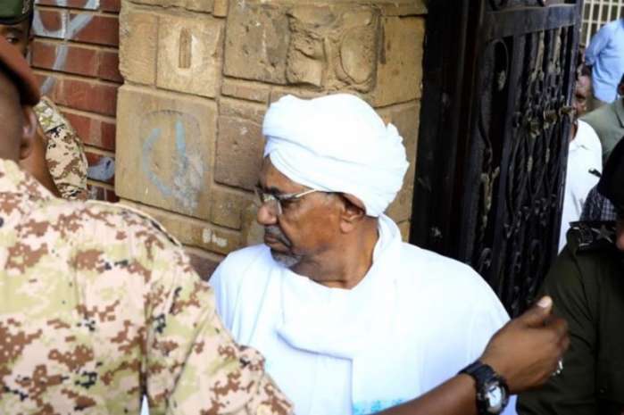 Sudan to hand ex-president Omar al-Bashir to ICC  %Post Title