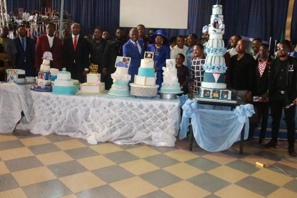 OMEGA FIRE MINISTRY! Apostle Suleman celebrates birthday in grand style, gifts committed church workers over N15 million  %Post Title