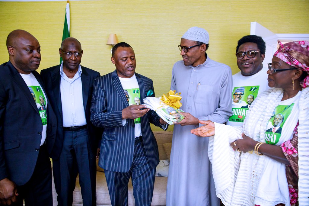 PHOTOS: President Buhari today in London received a delegation of the Buhari Diaspora Support Organization (BDSO)   %Post Title