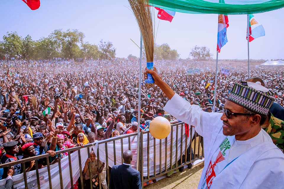 PHOTOS: Thousands throng Sokoto stadium for Buhari’s campaign rally %Post Title
