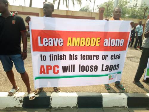 BREAKING: Protesters At Lagos Assembly Over Plans To Impeach Ambode - Photo/Image