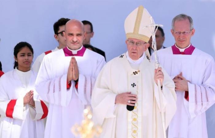 Pope Francis holds first Papal Mass in Abu Dhabi - Photo/Image