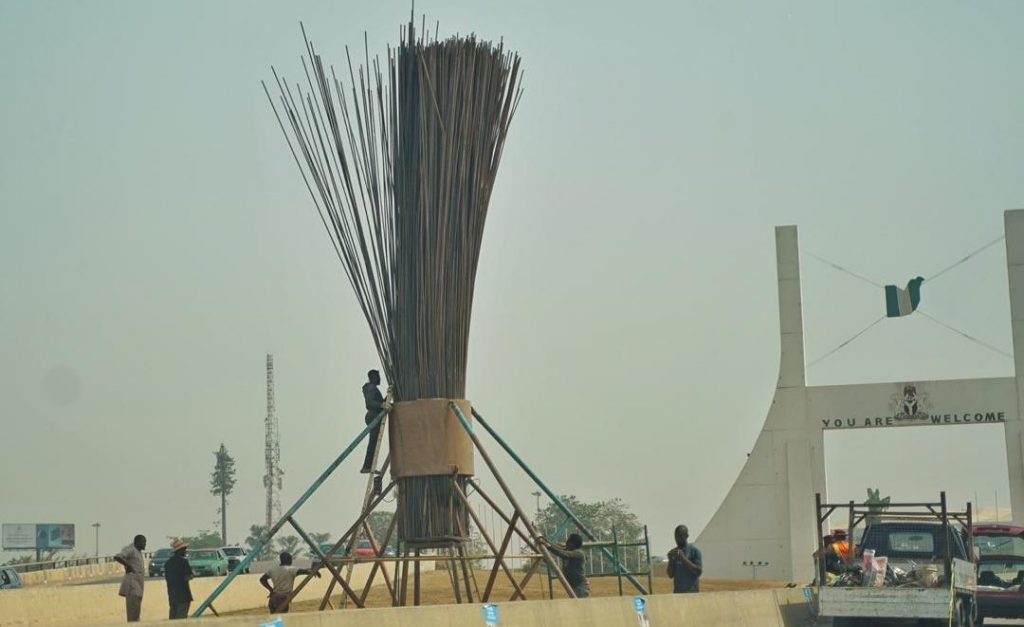 PDP, others kick as APC erects party monument at Abuja city gate %Post Title