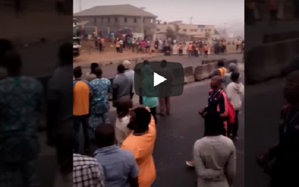 VIDEO: Lagos-Ibadan expressway on lock-down  %Post Title