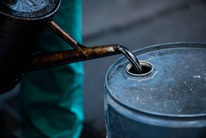 Crude oil prices inch up after US record $2 trillion stimulus  %Post Title
