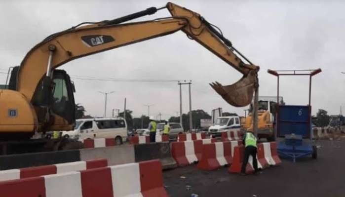 Nigerian government certifies Kara bridge safe, tasks motorists on good driving  %Post Title