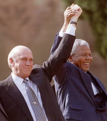Frederick de Klerk, South Africa’s ex-president who released Mandela from prison, is dead  %Post Title